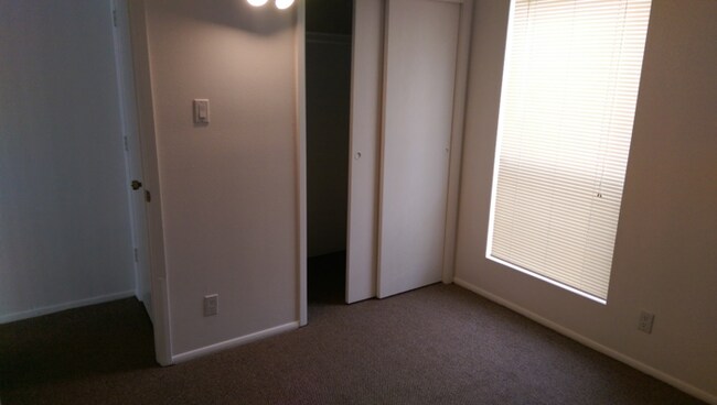 Building Photo - 789 Tramway Pl NE, Apartment A