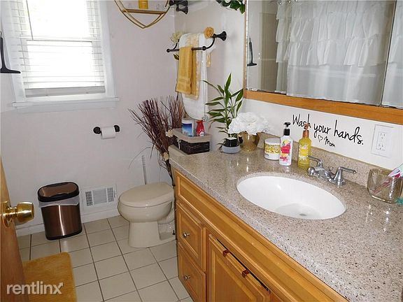 Foto del edificio - 3 br, 1 bath House - 84 Teakwood Dr