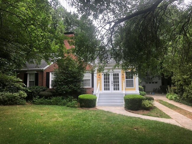 Foto del edificio - 3194 Kensington Rd