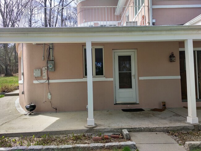 Entrada principal - 11 Dyckman Dr
