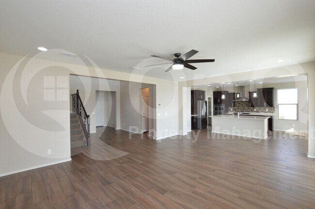 Foto del edificio - 9677 W Fallen Leaf Ln