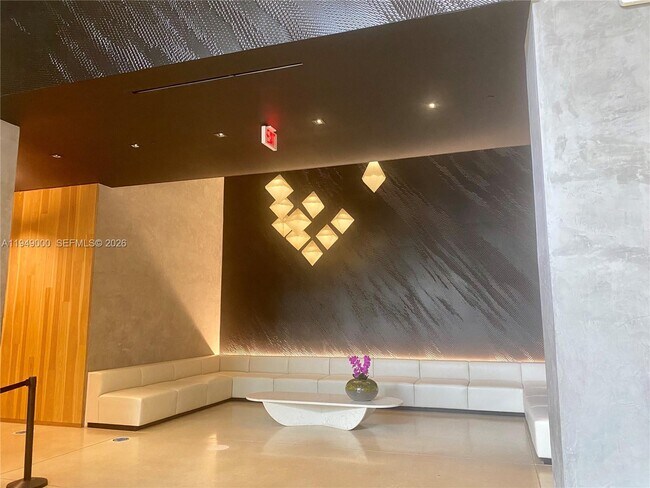 Foto del edificio - 151 SE 1st St