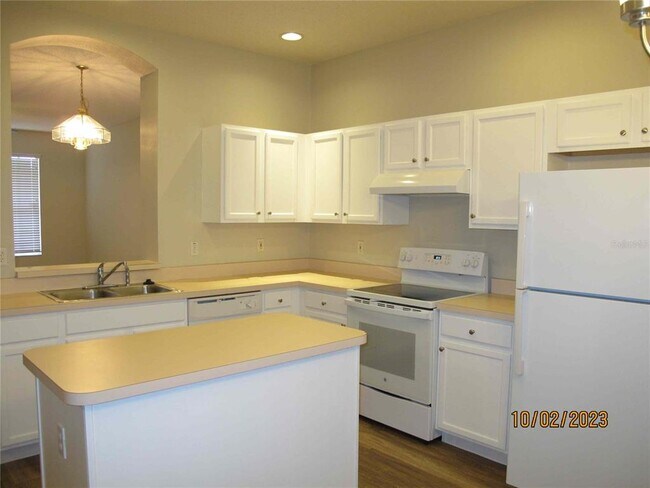 Building Photo - 4208 Pacifica Dr