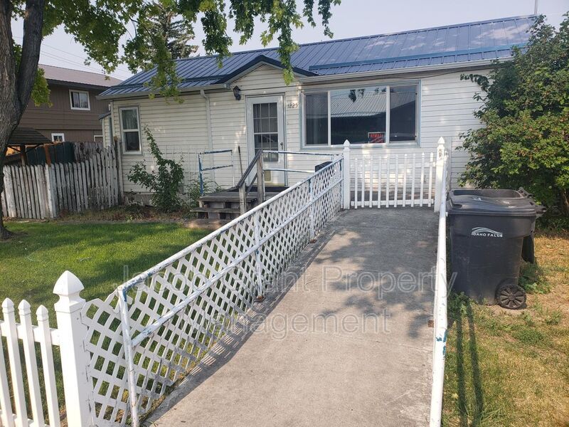 1225 Cassia Ave, Idaho Falls, ID 83402 House Rental in Idaho Falls