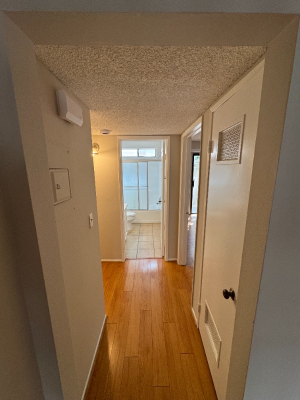 Building Photo - 725 E Providencia Ave