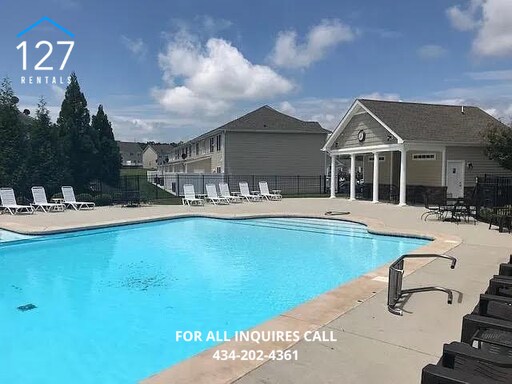Foto del edificio - Luxury Townhome for Rent in Timberlake – 4...