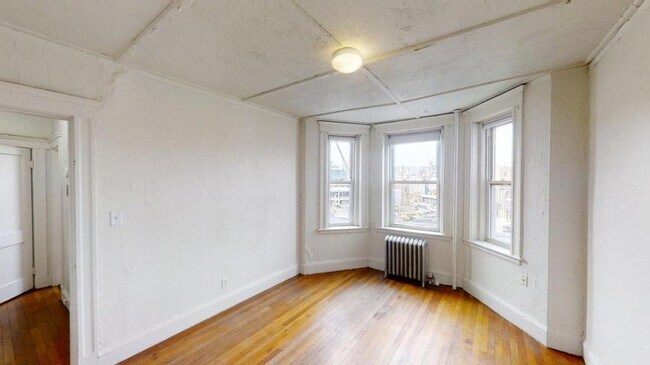 Building Photo - bedroom in Boston MA 02215
