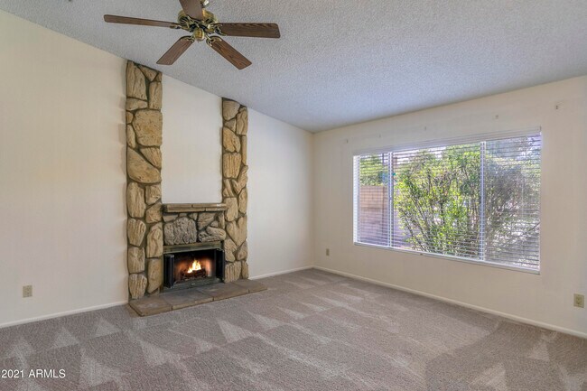 Foto del edificio - 966 E Morningstar Ln