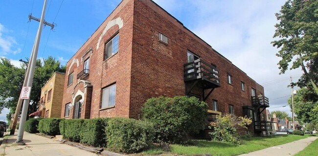 Foto del edificio - 5502 W Burnham St