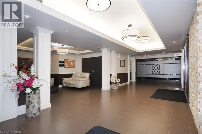 Photo du bâtiment - 776 Laurelwood Dr