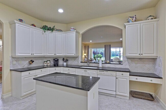 Foto del edificio - 3 br, 2 bath House - 111 Palm Bay Ln Apt B