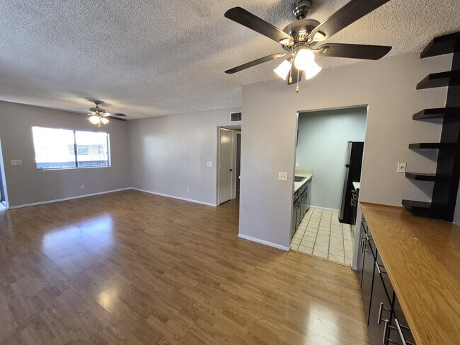 Foto del edificio - 8080 E Speedway Blvd