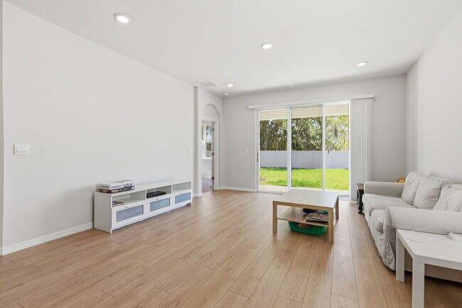 Foto del edificio - 857 157th Ct E