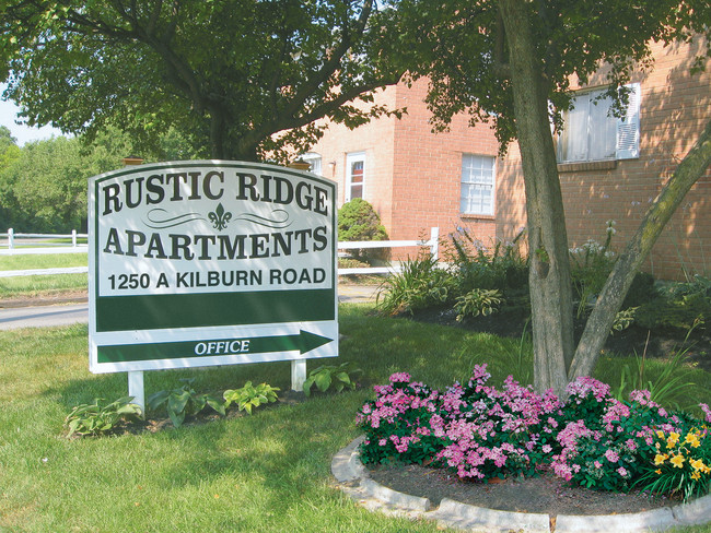 Foto del edificio - Rustic Ridge Apartments