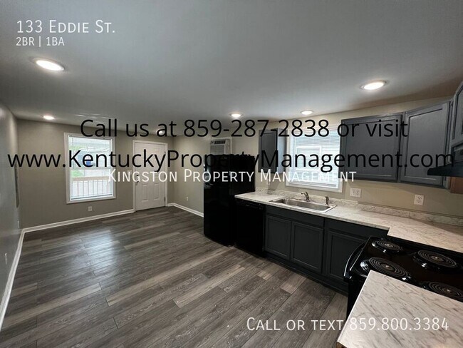 Building Photo - Newly Remodeled 2 Bedroom!
