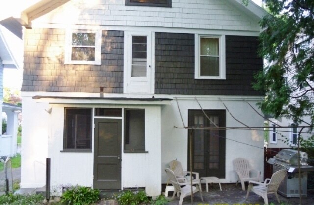 Building Photo - 3 bedroom, near park, close to Ontario