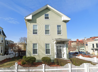 Building Photo - 13 Pleasant St