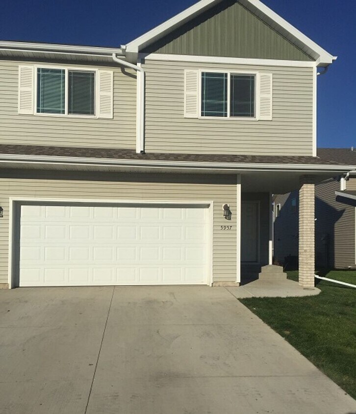 Foto principal - 5957 57th Ave S