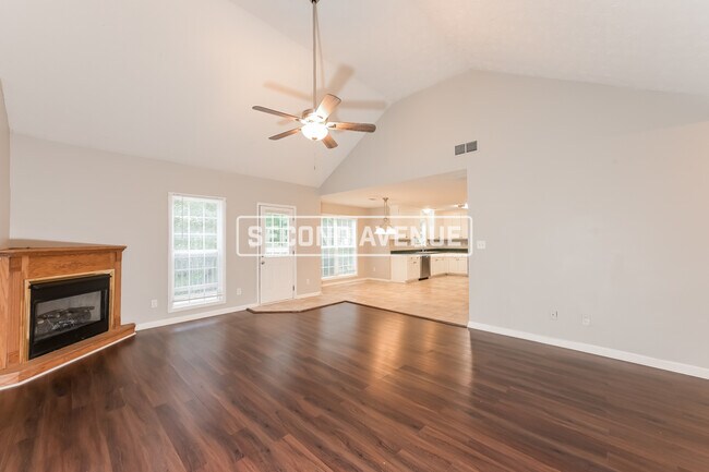 Foto del edificio - 512 Gatewood DR