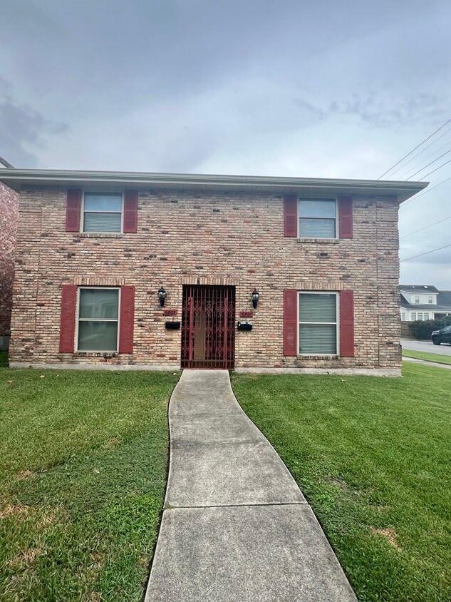 Front of duplex - 6803 Louisville St