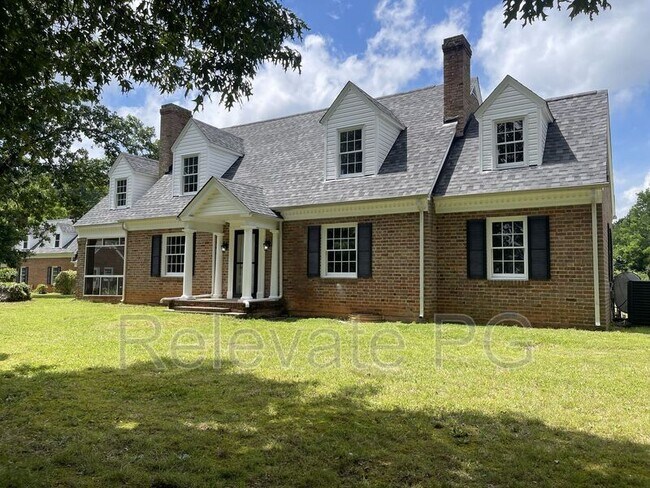Foto del edificio - 10322 Cox Rd