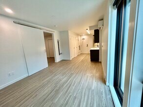 Building Photo - DOCK 59 APARTMENTS