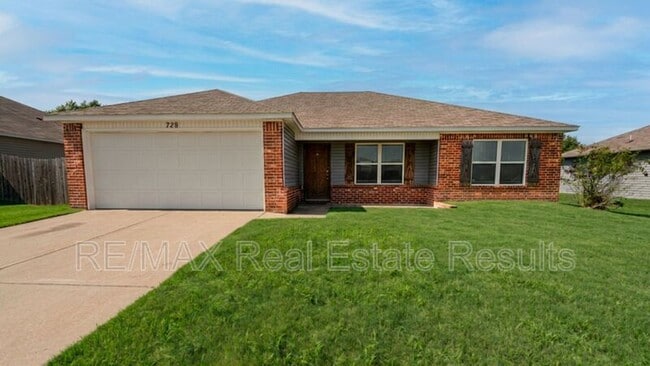 Photo - 728 NW 67th Ave House