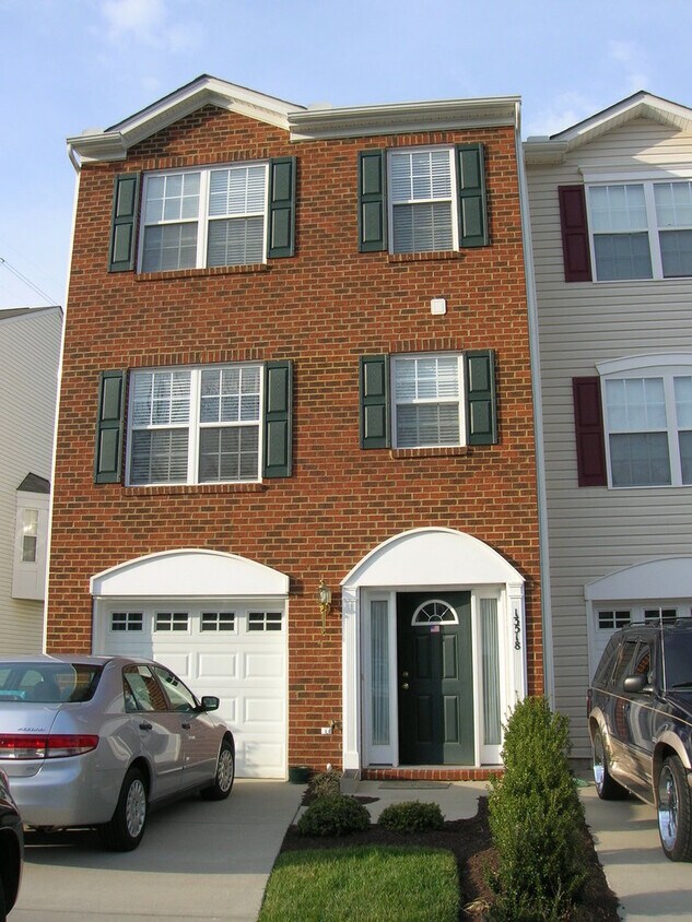 13518 Ridgemoor Dr, Midlothian, VA 23114 Townhome Rentals in