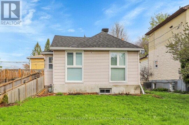 Building Photo - 1241 Emperor Ave