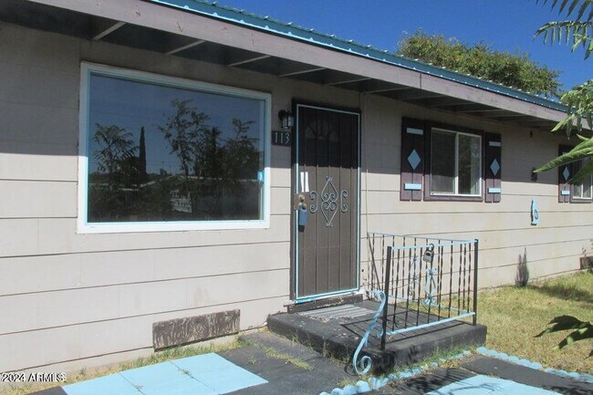 Building Photo - 113 E Navajo St
