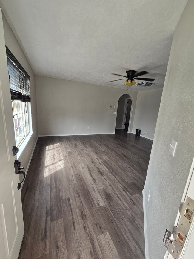 801 UNIT9 Hacienda Ln