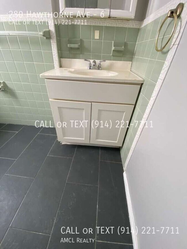 Building Photo - 280 Hawthorne Ave