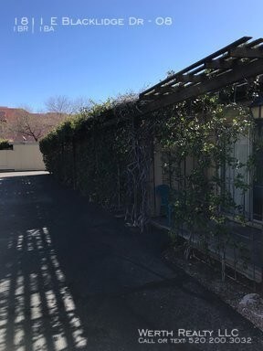 Foto del edificio - 1811 E Blacklidge Dr