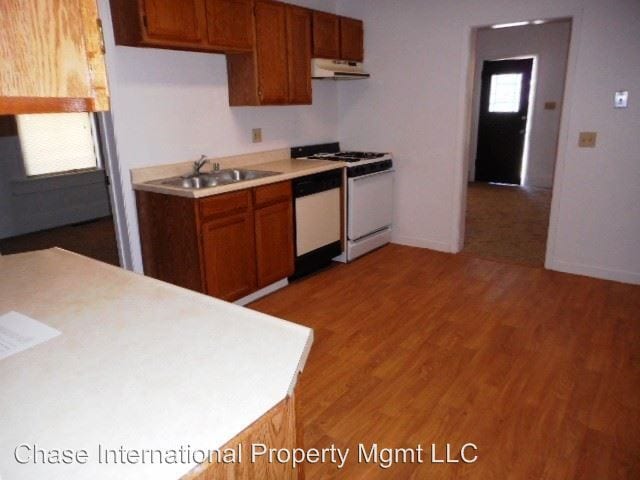 Building Photo - 3 br, 2 bath Apartment - 647 Valley Road
