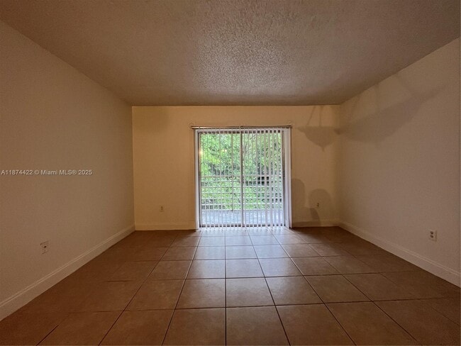 Foto del edificio - 4354 NW 9th Ave