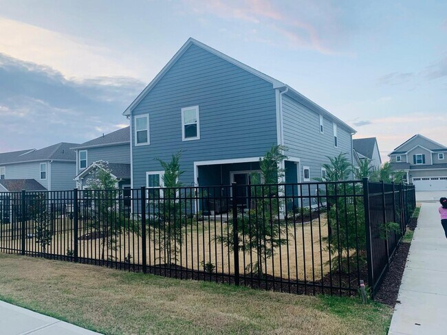 Foto del edificio - 501 Sage Oak Ln