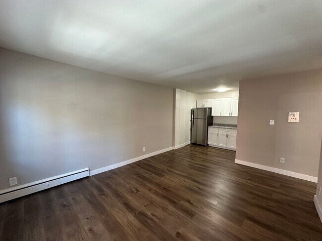 Foto del edificio - 1560 N Prospect Ave
