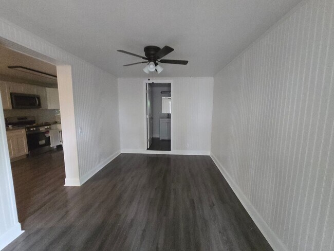 Building Photo - 228 Varnes Ln