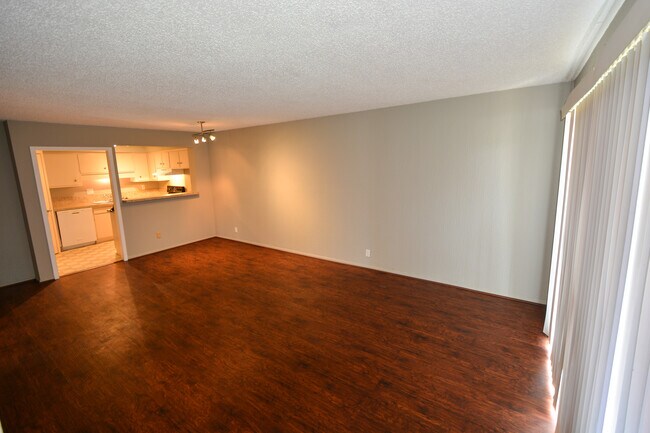 Building Photo - 5323 Fleetwood Oaks Ave