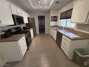Building Photo - 8832 Villa Ridge Dr