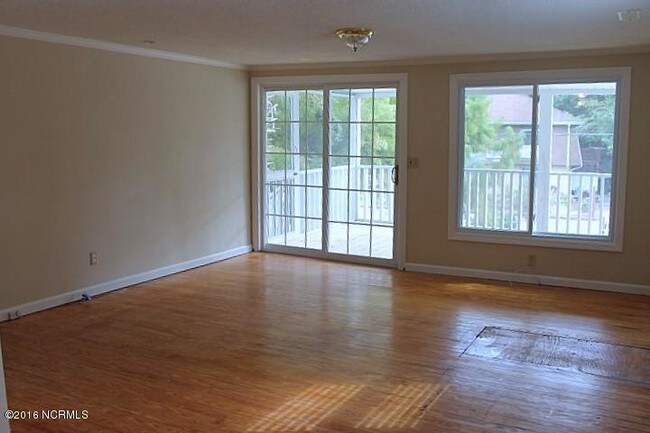Building Photo - 8628 Reed Dr