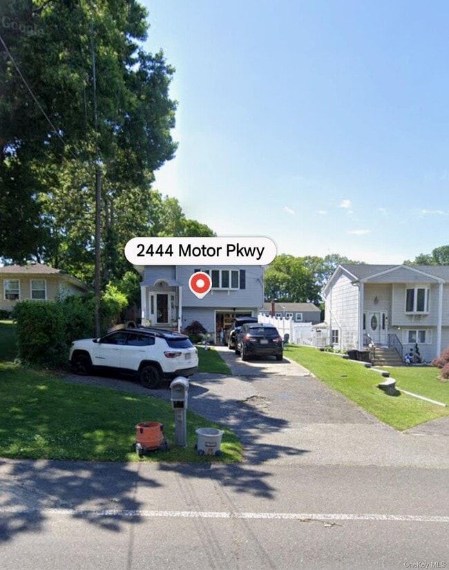 Foto del edificio - 2444 Motor Pkwy