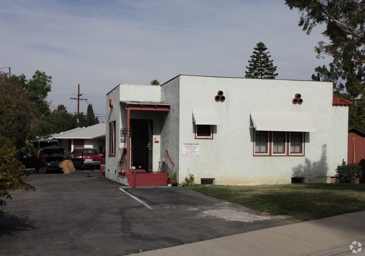 Foto principal - Jurupa Avenue Apartments