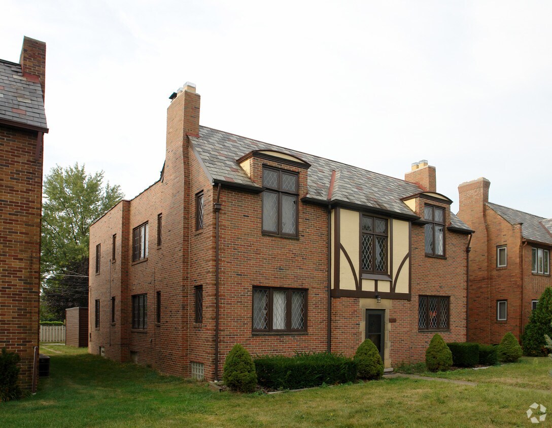 Building Photo - 1735 King Ave