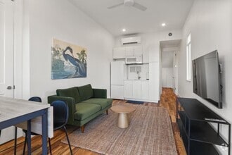 Building Photo - 503 Hendee St