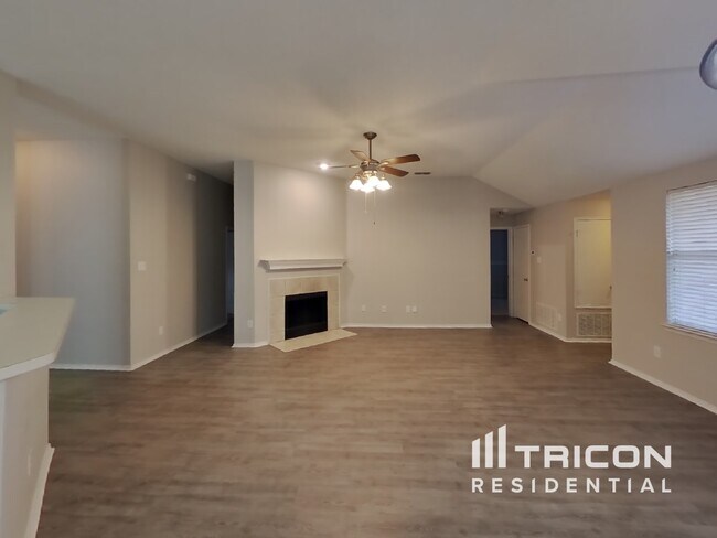 Building Photo - 1504 Redman Dr