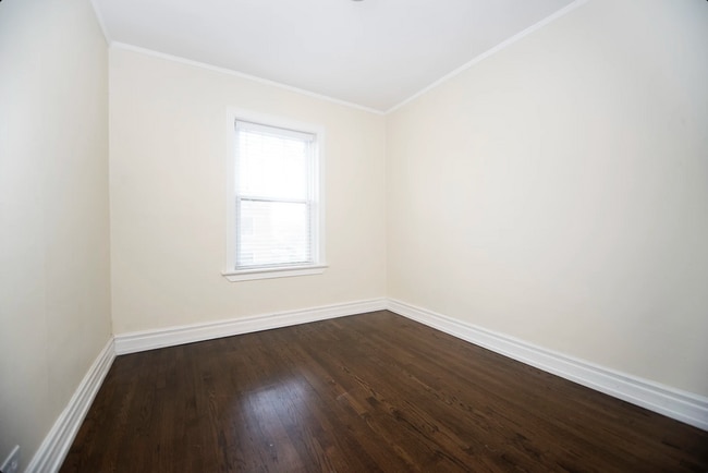 Building Photo - 3643 N Hoyne Ave