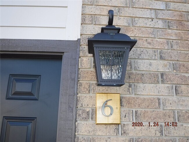 Building Photo - 1207 Southport Dr