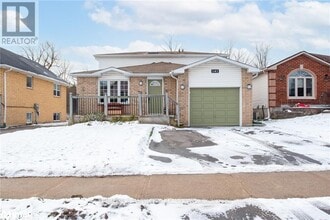 Building Photo - 141 Athabaska Rd