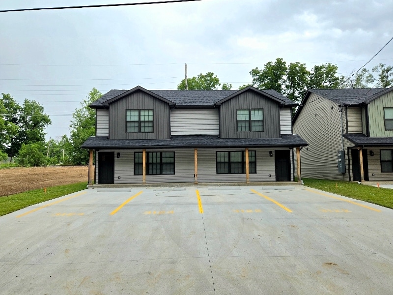 Primary Photo - 3122 Commerce St